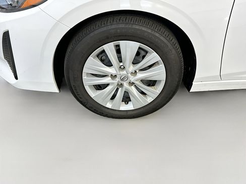 Used 2024 Nissan Sentra S FWD image 11