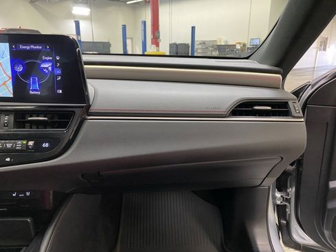 Used 2022 Lexus ES 300h F Sport image 43