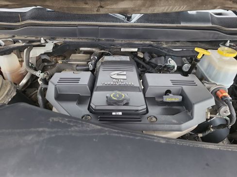 Used 2019 RAM 4500 Tradesman image 17