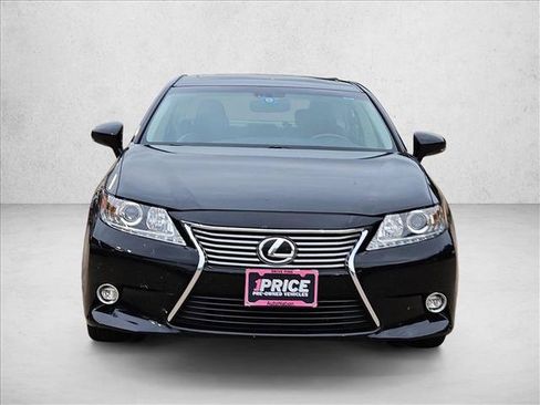 Used 2015 Lexus ES 350 w/ Luxury Package FWD image 2