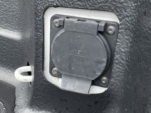 Used 2025 Chevrolet Silverado 3500 LT w/ Convenience Package image 43