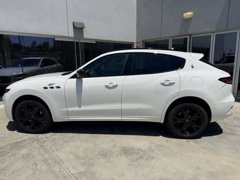 Certified 2022 Maserati Levante GT AWD/4WD image 6