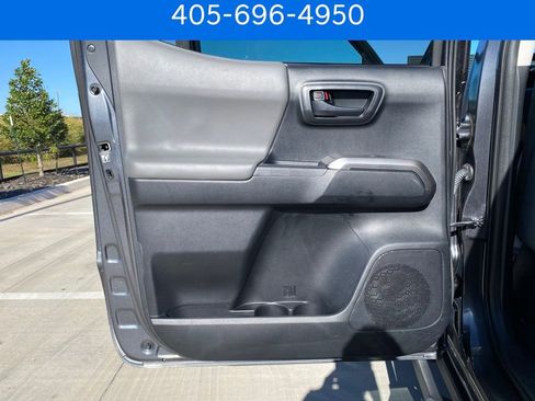 Used 2019 Toyota Tacoma SR5 image 18
