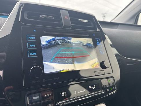 Used 2016 Toyota Prius Four image 29