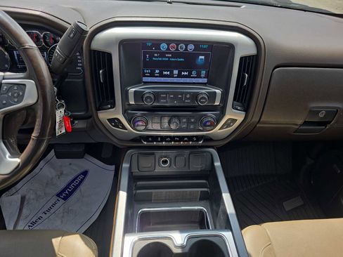 Used 2018 GMC Sierra 1500 SLT image 15