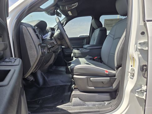 New 2026 RAM 3500 Tradesman AWD/4WD image 15