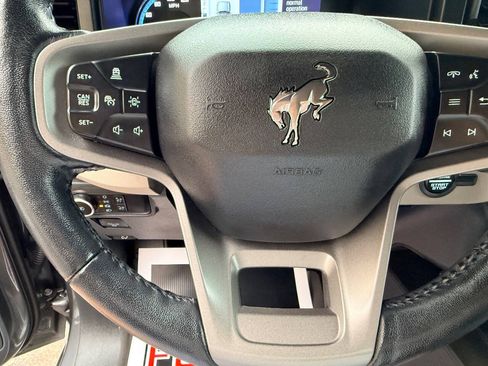Used 2023 Ford Bronco Wildtrak AWD/4WD image 23