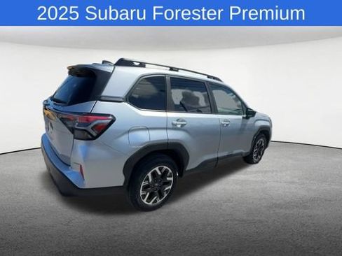 Used 2025 Subaru Forester Premium w/ Convenience Package #1 AWD/4WD image 9