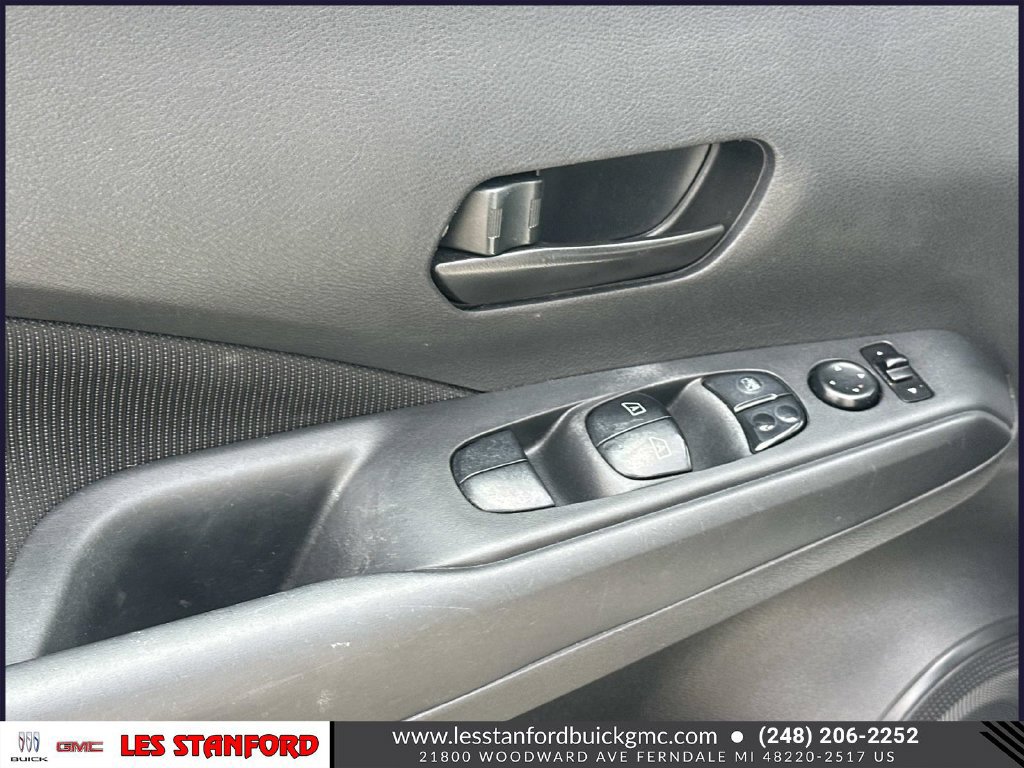 Used 2023 Nissan Kicks S FWD image 17