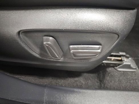 Certified 2022 Toyota Highlander XLE image 41