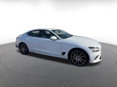 Used 2025 Genesis G70 2.5T image 2
