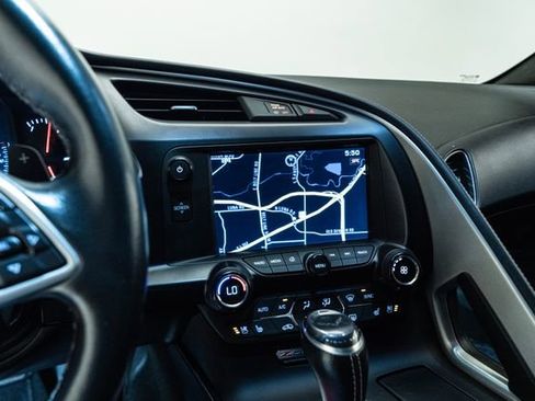 Used 2015 Chevrolet Corvette Z06 w/ 3LZ Preferred Equipment Group image 25