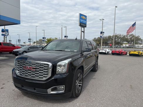 Used 2018 GMC Yukon XL Denali w/ Enhanced Security Package image 19
