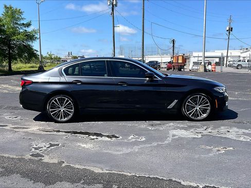 Used 2022 BMW 530i w/ Premium Package RWD image 34