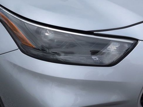 Used 2023 Toyota Highlander XLE FWD image 10