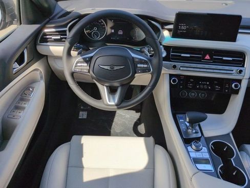 Certified 2025 Genesis G70 2.5T RWD image 24