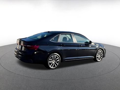 Used 2025 Volkswagen Jetta SE image 15