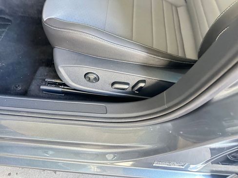 Used 2025 Volkswagen Jetta SE image 24