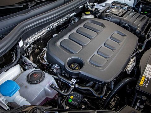 New 2026 Volkswagen Tiguan SE R-Line image 23