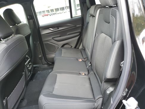 New 2025 Jeep Grand Cherokee Laredo RWD image 25