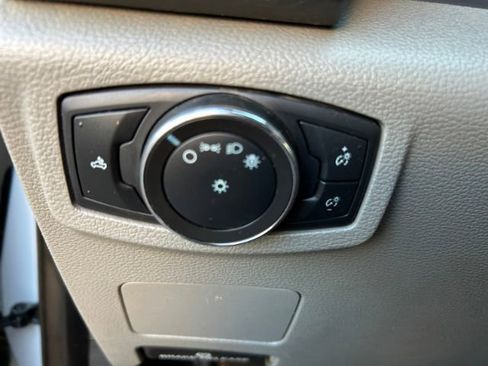 Used 2022 Ford F250 XL w/ Power Equipment Group image 18