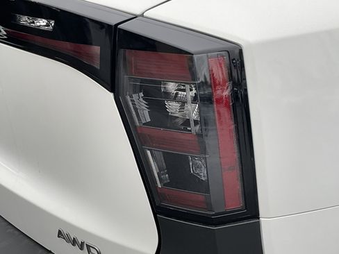 Used 2026 Nissan Kicks SV w/ SV Premium Package image 10