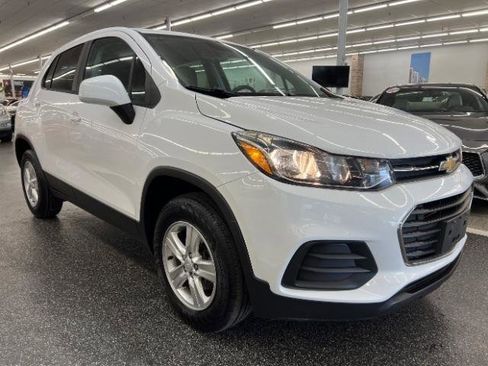 Used 2020 Chevrolet Trax LS w/ Tint and Cruise Package AWD/4WD image 3