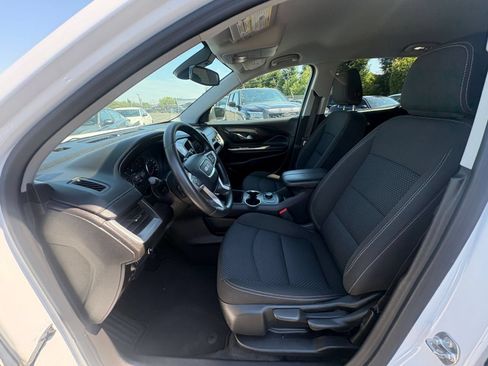 Used 2024 GMC Terrain SLE FWD image 28