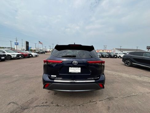 Used 2020 Toyota Highlander Limited AWD/4WD image 6
