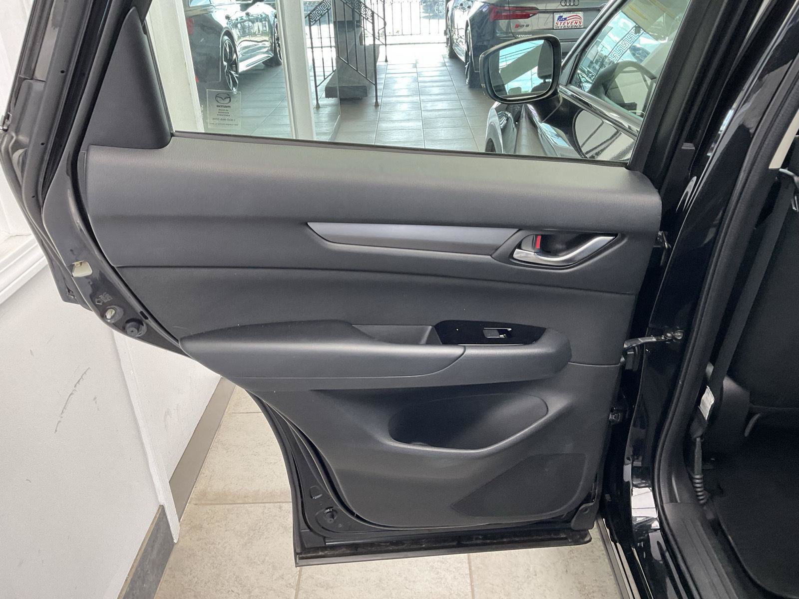 Used 2017 MAZDA CX-5 Sport AWD/4WD image 11
