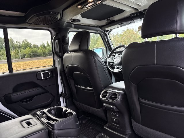Used 2020 Jeep Wrangler Unlimited Sahara AWD/4WD image 23