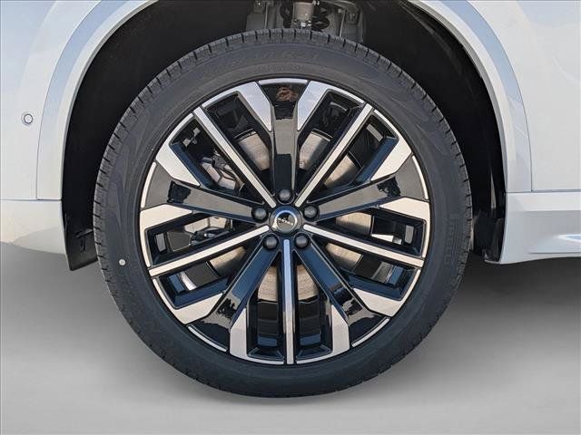 New 2026 Volvo XC90 T8 Plus w/ Protection Package AWD/4WD image 10