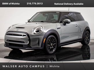 Used 2023 MINI Cooper SE video 1