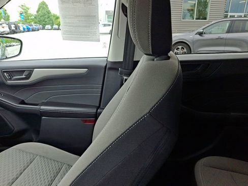 Certified 2022 Ford Escape SE w/ SE Sport Appearance Package AWD/4WD image 24