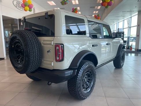 New 2026 Ford Bronco Badlands image 7