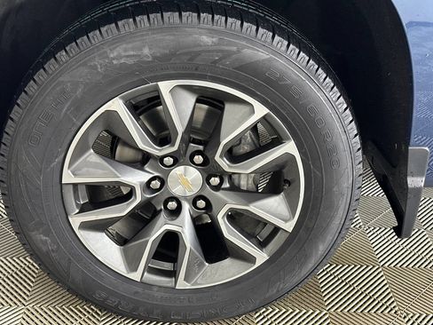 Used 2024 Chevrolet Silverado 1500 LT AWD/4WD image 36
