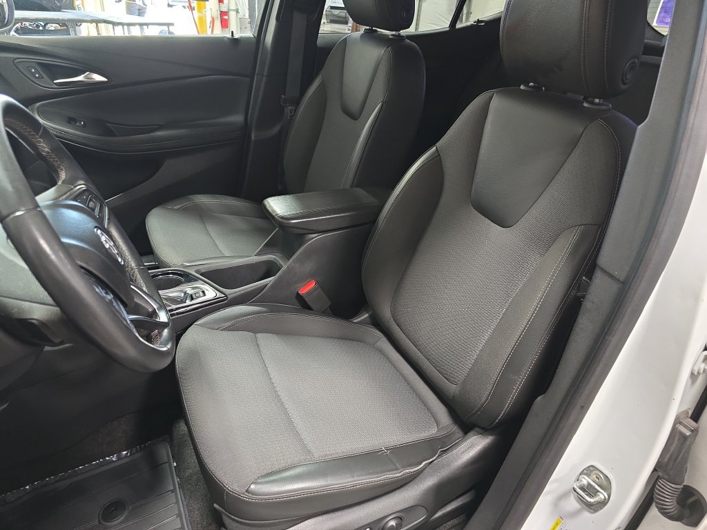 Used 2023 Buick Encore GX Preferred w/ Cold Weather Comfort Package AWD/4WD image 14
