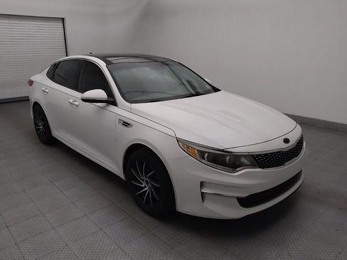 Used 2016 Kia Optima EX w/ Premium Package FWD image 11