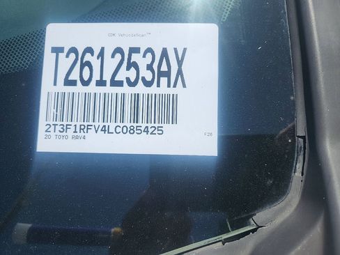 Used 2020 Toyota RAV4 LE w/ Carpet Mat Package AWD/4WD image 4
