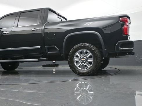 Used 2024 Chevrolet Silverado 2500 High Country w/ High Country Premium Package AWD/4WD image 20