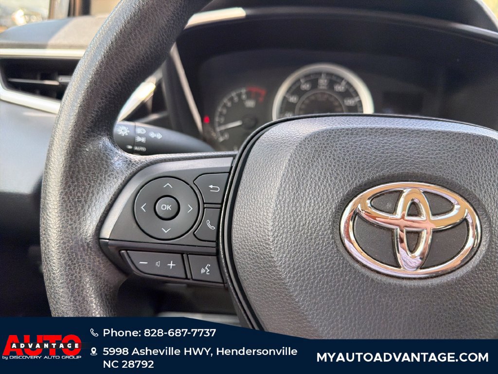 Used 2022 Toyota Corolla LE FWD image 19
