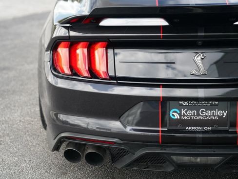 Used 2022 Ford Mustang Shelby GT500 w/ Technology Package RWD image 19