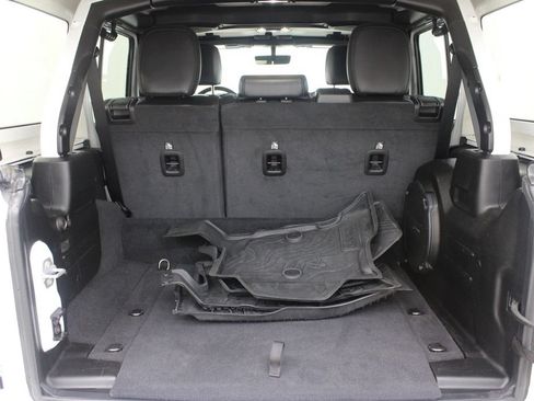 Used 2021 Jeep Wrangler Unlimited Sahara AWD/4WD image 29