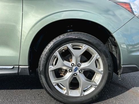 Used 2018 Subaru Forester 2.5i Touring w/ Popular Package #3B image 11