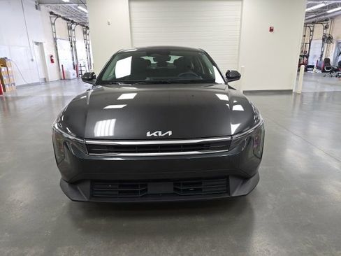 Used 2025 Kia K4 LXS image 5