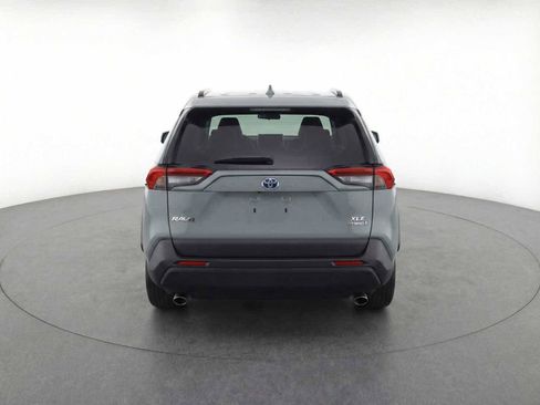 Used 2023 Toyota RAV4 XLE Premium image 10