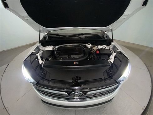 Used 2023 Buick Envision Essence image 25