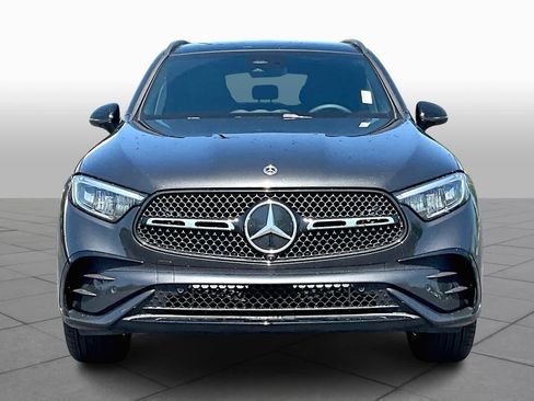 Used 2025 Mercedes-Benz GLC 300 4MATIC image 3