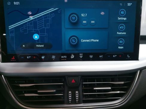 Used 2025 Ford Escape Platinum w/ Premium Technology Package image 40