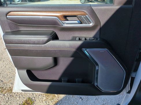 Certified 2024 Chevrolet Silverado 3500 High Country w/ High Country Premium Package image 23